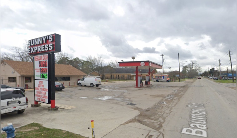Houston Morning Gas Station Robbery Escalates to Fatal Shootout, Suspects in Custody