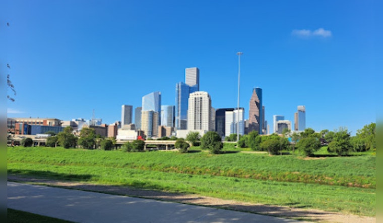 Houston's Valentine's Day Promises Sunshine with Chilly Evening, Foggy Start to Thursday