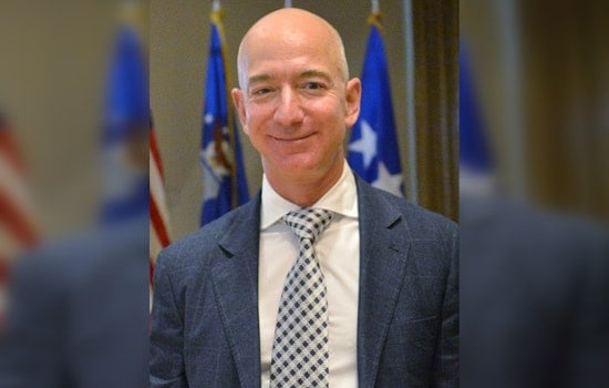 Jeff Bezos Eyes Over $600 Million in Tax Savings Following Move from Seattle to Miami Ahead of Amazon Share Sale