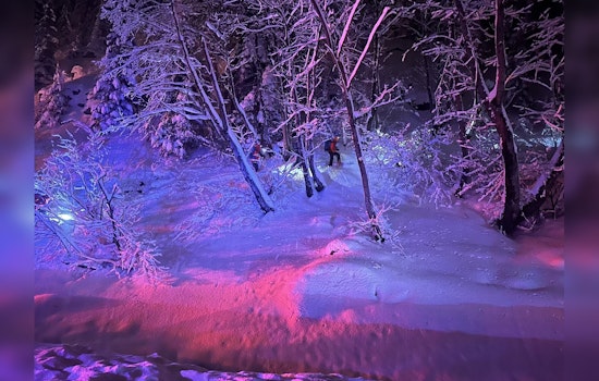 King County Search and Rescue Save Stranded Snowboarders on Cascade Cliff Amid Snowstorm
