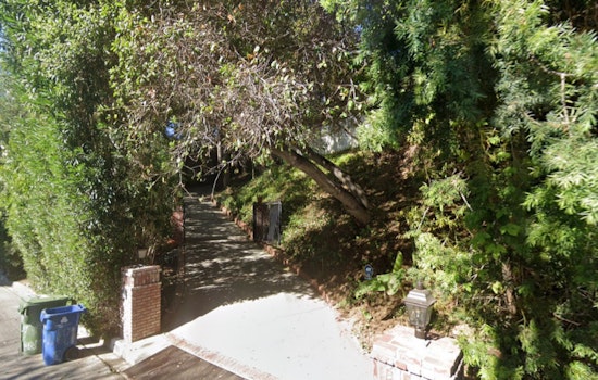 LAFD Extinguishes Blaze at Luxurious Beverly Crest Residence in Under an Hour, No Injuries Reported