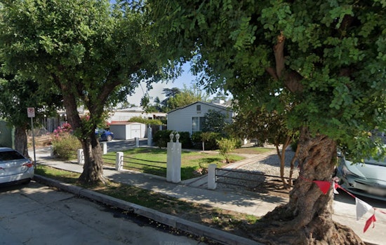 LAFD Extinguishes Toluca Lake Duplex Fire in 10 Minutes, No Injuries Reported