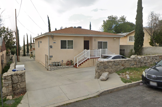 LAFD Responds to Tujunga Hillside Home Blaze with No Reported Injuries