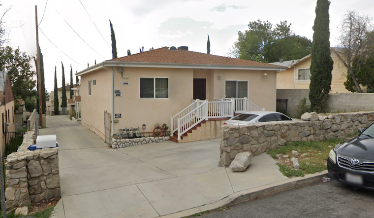 LAFD Responds to Tujunga Hillside Home Blaze with No Reported Injuries