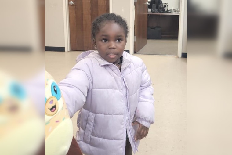 Loganville Toddler Found Wandering Near Highway Reunited with Family 