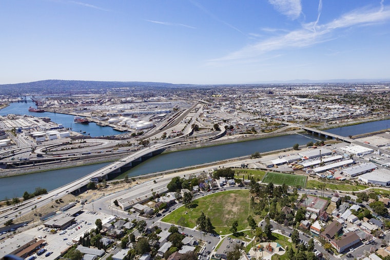 Long Beach Officials Warn of Northbound Shoemaker Bridge Lane Closure,