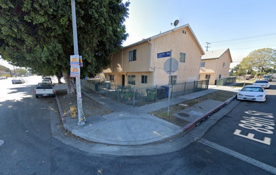 Los Angeles Fire Department Rapidly Extinguishes Vacant House Fire in South Central L.A.