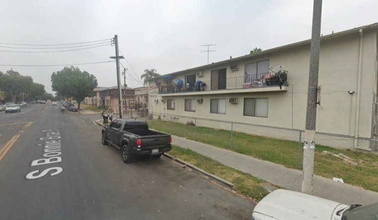 Los Angeles Firefighters Rapidly Extinguish Blaze in Westlake Apartment, No Injuries Reported