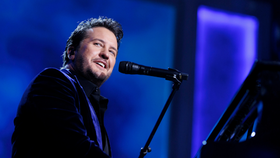 Luke Bryan to Headline 99.5 WYCD Hoedown at Pine Knob This June