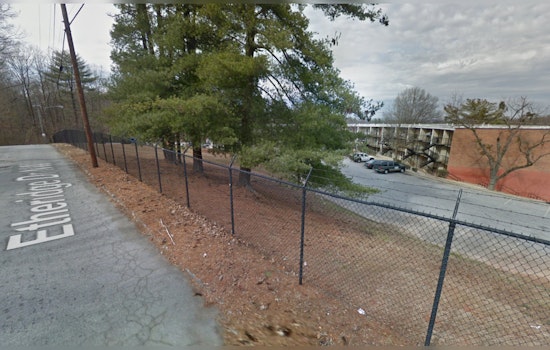 Man Fatally Shot at Etheridge Court Apartments, Atlanta Police Launch Investigation