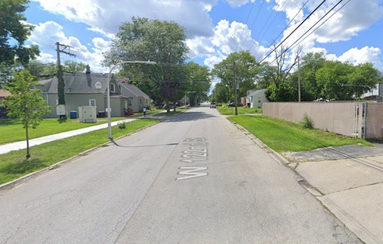 Man Fatally Shot in Ambush Outside His Chicago Home on Far South Side