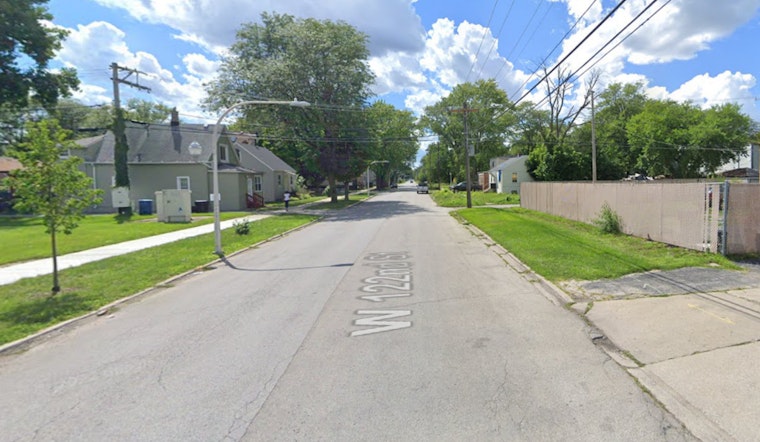 Man Fatally Shot in Ambush Outside His Chicago Home on Far South Side