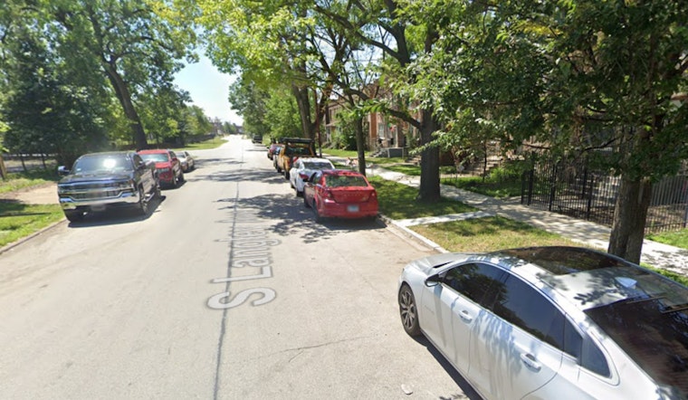 Man Fatally Shot in Vehicle in Chicago's Roseland Neighborhood, No Suspects in Custody