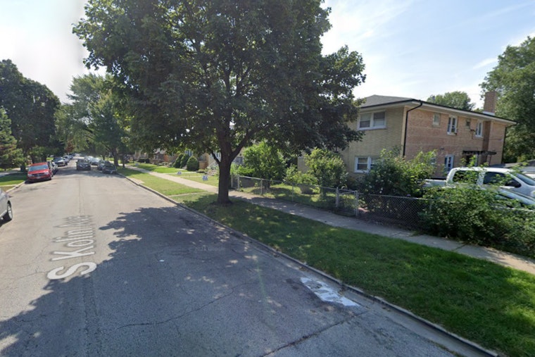 Man Wounded by Gunfire Near Chicago's Midway Airport, Assailant at Large