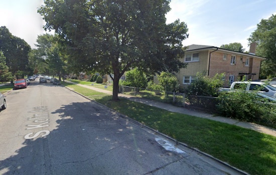 Man Wounded by Gunfire Near Chicago's Midway Airport, Assailant at Large