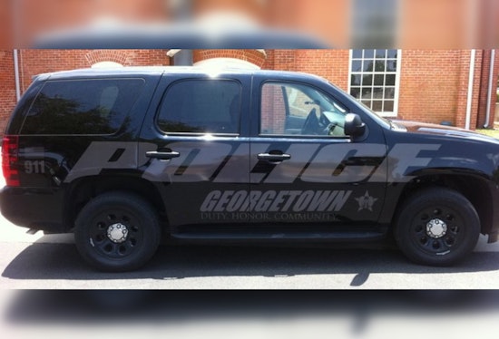 Manhunt Underway in Georgetown, TX Following Crash with Stolen Trailer, Suspects at Large