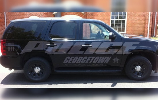 Manhunt Underway in Georgetown, TX Following Crash with Stolen Trailer, Suspects at Large