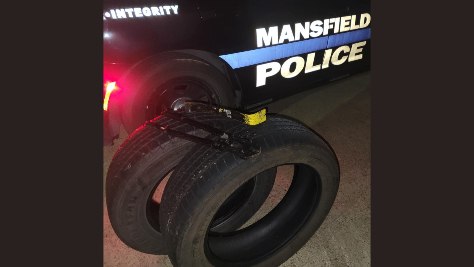 Mansfield Police Promptly Nab Suspects Attempting Burglary at Local