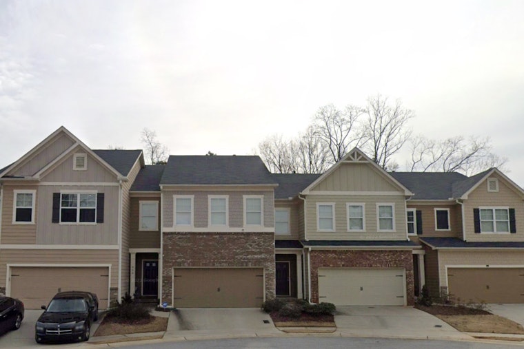 Marietta Townhome Fire Displaces Residents, Causes Extensive Damage in Cobb County
