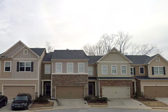 Marietta Townhome Fire Displaces Residents, Causes Extensive Damage in Cobb County