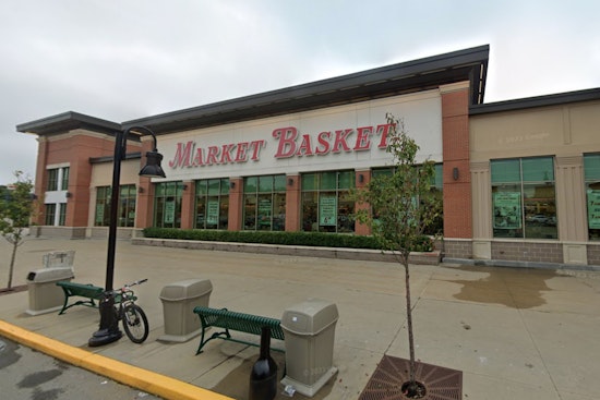 Market Basket Employees in Manchester Pin Down Suspected Wallet Thief Until Police Arrive
