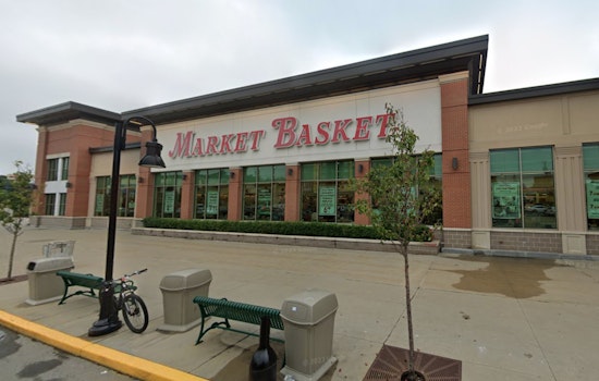 Market Basket Employees in Manchester Pin Down Suspected Wallet Thief Until Police Arrive