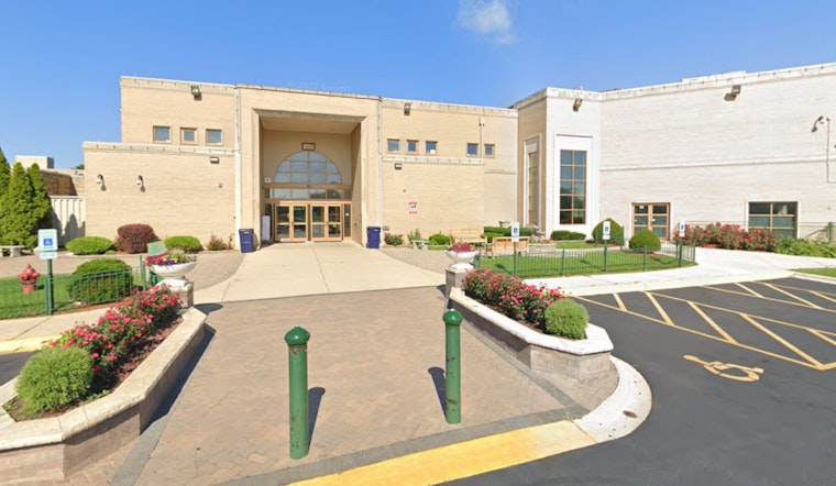 Maryum Ali Honors Muhammad Ali's Legacy at Chicago Suburb School's 50th Anniversary