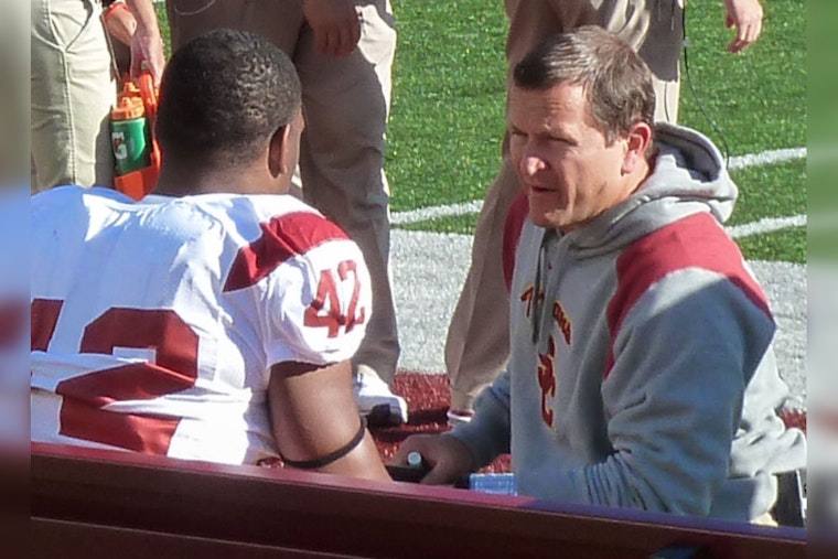 Miami Dolphins Enlist Former Packers Coordinator Joe Barry to Revamp Linebacker Corps