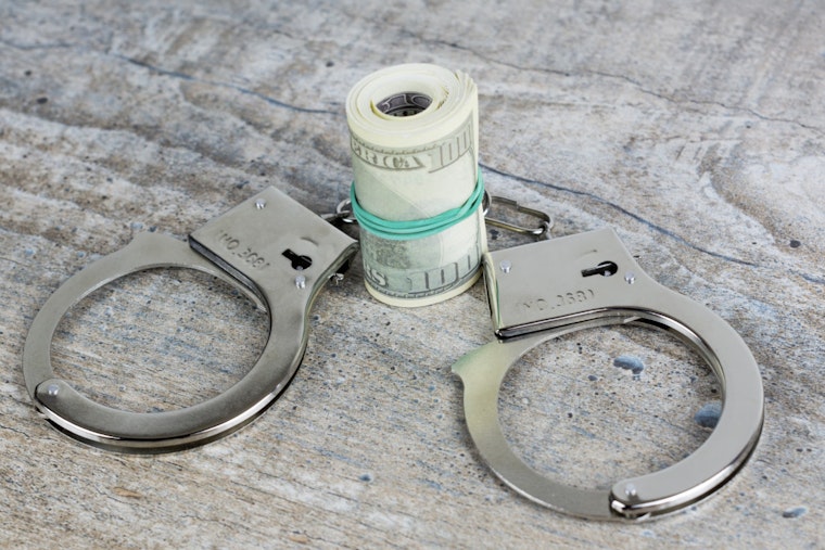 Miami Man Sentenced to 30 Months for Operating $735K Investment Fraud Scheme