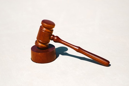 Oregon Man Faces Felony Charge for January 6 Capitol Breach, Appears in Portland Court