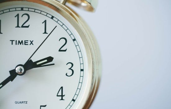 Oregon Senators at Odds Over Bill for Permanent Standard Time, Pending West Coast Synchronization