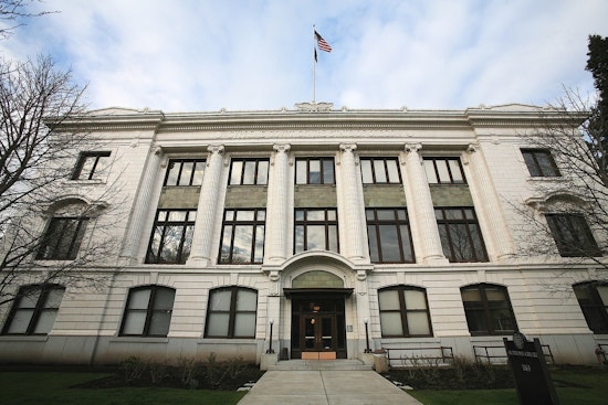 Oregon Supreme Court Rules 8 GOP Senators Ineligible for Reelection After Walkout