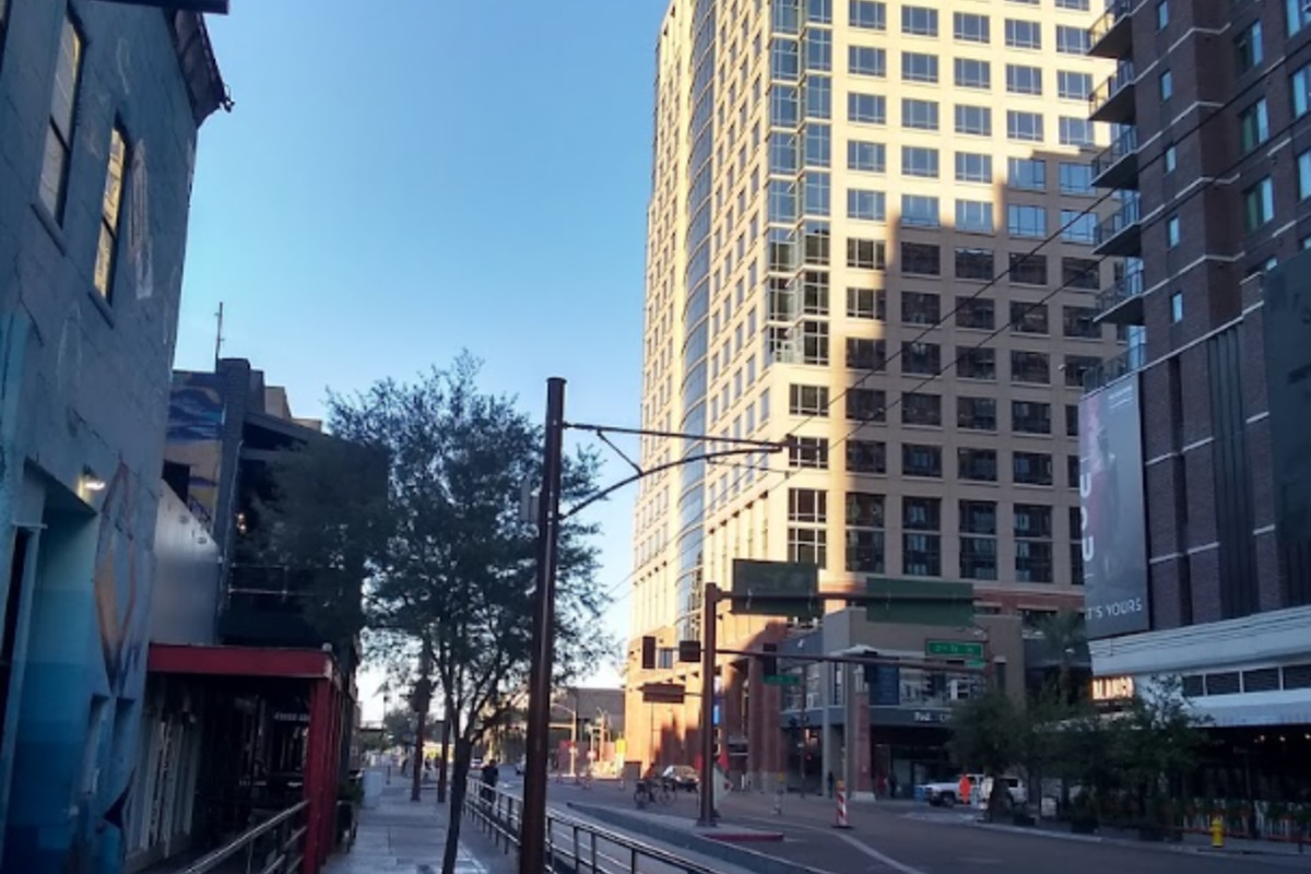 Phoenix Basks in SpringLike Weather with 70s While New York Feels the