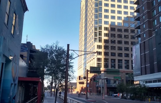 Phoenix Basks in Spring-Like Weather with 70s While New York Feels the Chill