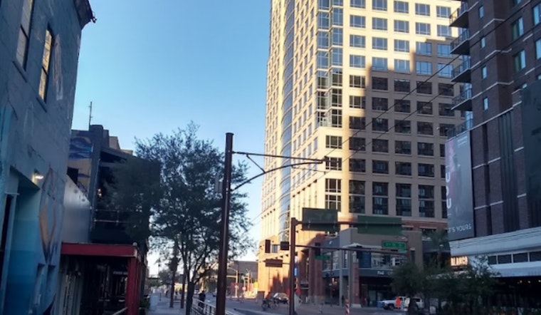 Phoenix Basks in Spring-Like Weather with 70s While New York Feels the Chill