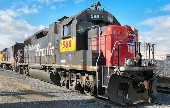 Phoenix Commuters Face Delays as Stalled Union Pacific Train Disrupts Traffic Near Airport