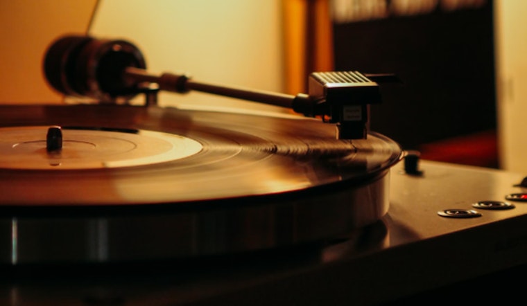 Phoenix Record Lovers Flock to Inaugural Cactus Music Market in Downtown Hello Lincoln