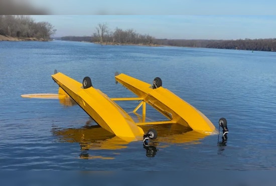 Pilot Miraculously Survives After Float Plane Overturns in Mississippi River near Inver Grove Heights