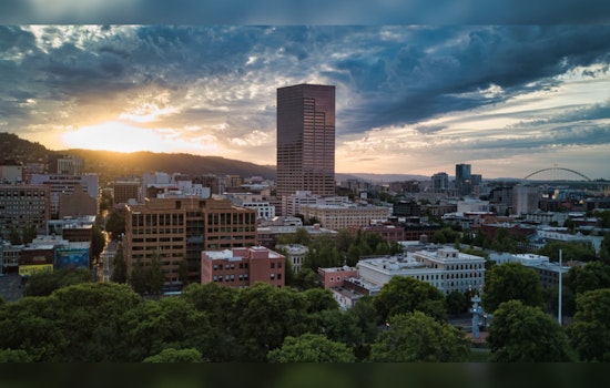 Portland Braces for Grey Skies and Chilly Showers, with Winter's Grip Holding Steady