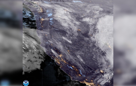 Portland Braces for Rain, Snow Mix with East Winds as NWS Forecasts Unsettled Weather