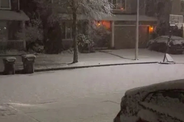 Power Outages and School Closures in Western Washington as Snow Blankets Region