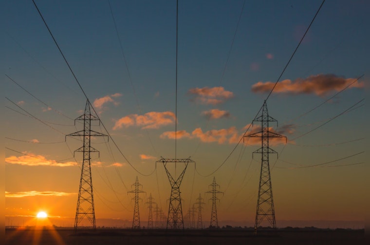Push to Connect Texas Grid to National System Ignited by Democrats Amid Resilience Concerns