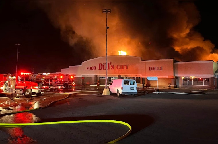 Royston Mourns as Dill's Food City, Community Fixture for 80 Years, Destroyed by Fire