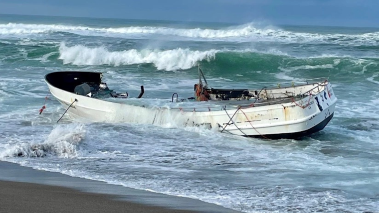 Salvage Mission Intensifies for Grounded Fishing Vessel Near Bodega Bay to Protect Marine Sanctuary