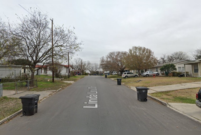 San Antonio Man Hospitalized in Retaliation Shooting on Porch, Suspects at Large