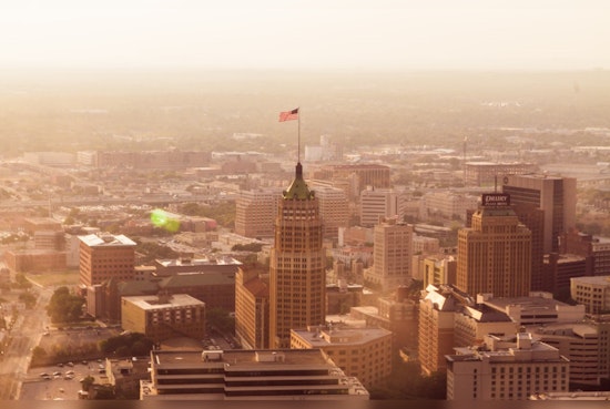 San Antonio's Weather Keeps Residents Guessing with Mix of Clouds and Sun