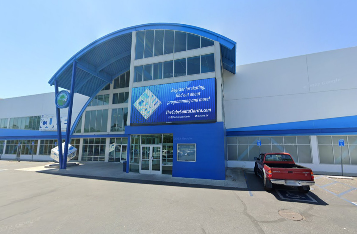 Santa Clarita's The Cube Invites Students to Friday Night Ice Skating