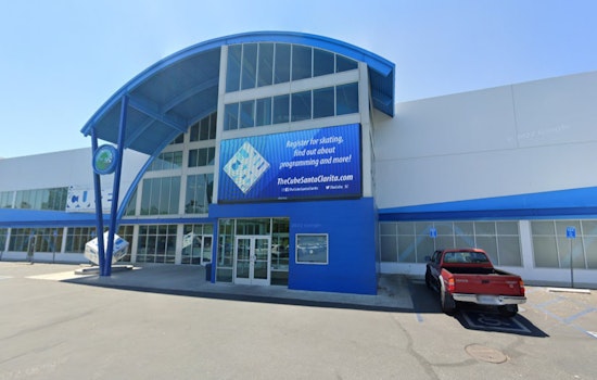 Santa Clarita's The Cube Invites Students to Friday Night Ice Skating with School ID Deals