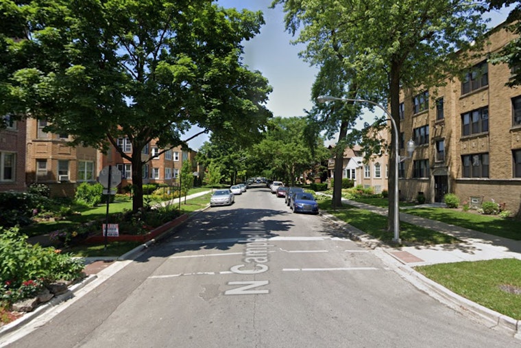 Series of Violent Robberies in Chicago's North Side Leave Residents Shaken, Suspects at Large