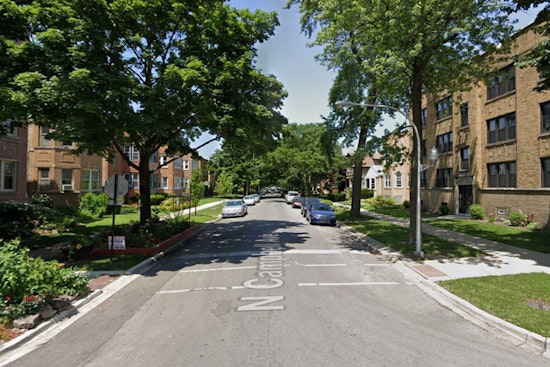 Series of Violent Robberies in Chicago's North Side Leave Residents Shaken, Suspects at Large